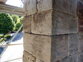 Arbeiten an der Südfassade (Foto: Karl-Franz Thiede)